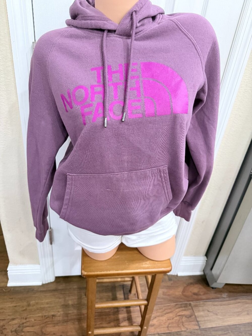 The North Face Womenβs Small Purple Logo Pullover Hoodie Plum Pink